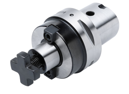 Mit Kühlmittelzufuhr